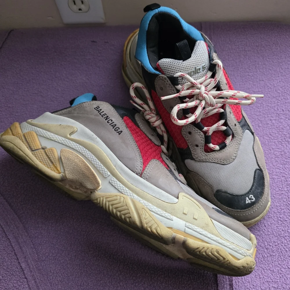 Balenciaga Triple S shoes Size 10 Men's - Picture 3 of 15